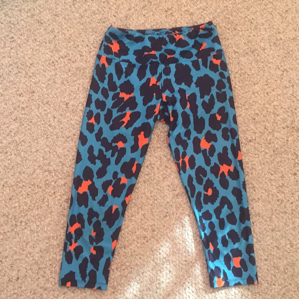 Goldsheep Orange and blue leopard print 3/4 pant.